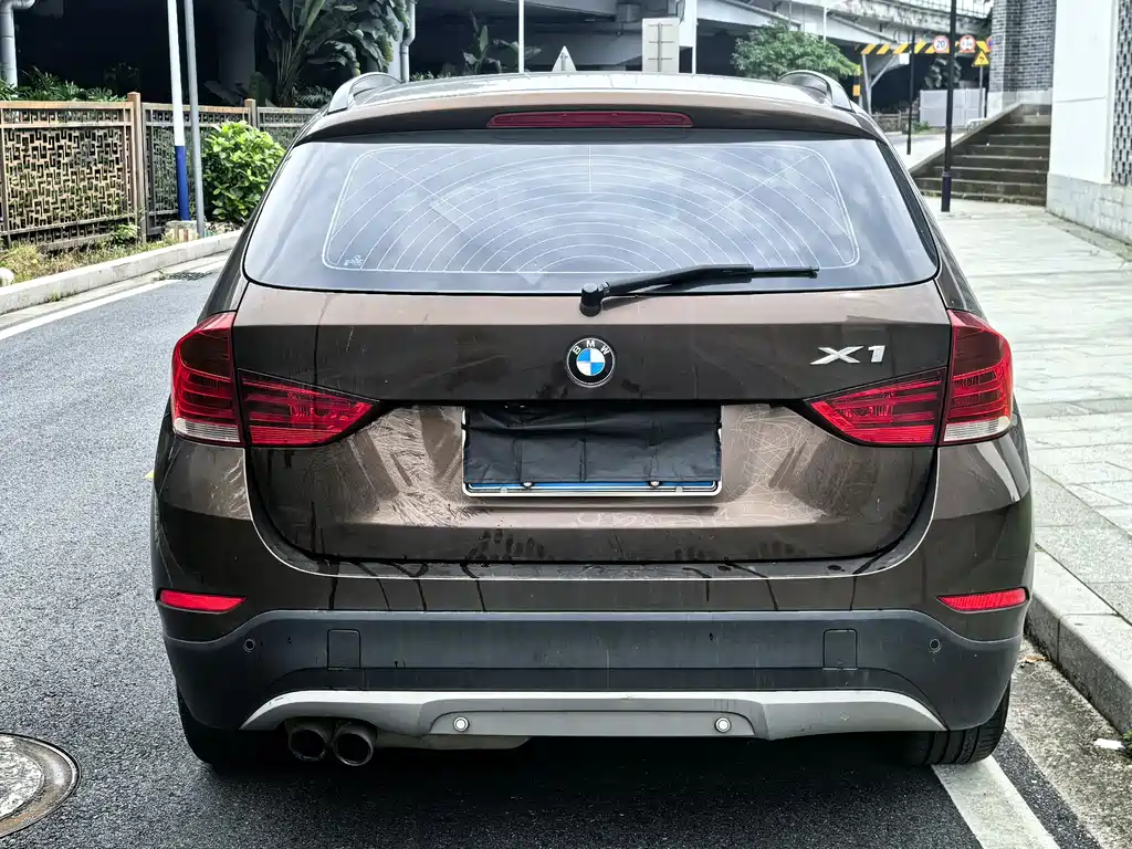 BMW X1 2015 — фото 11