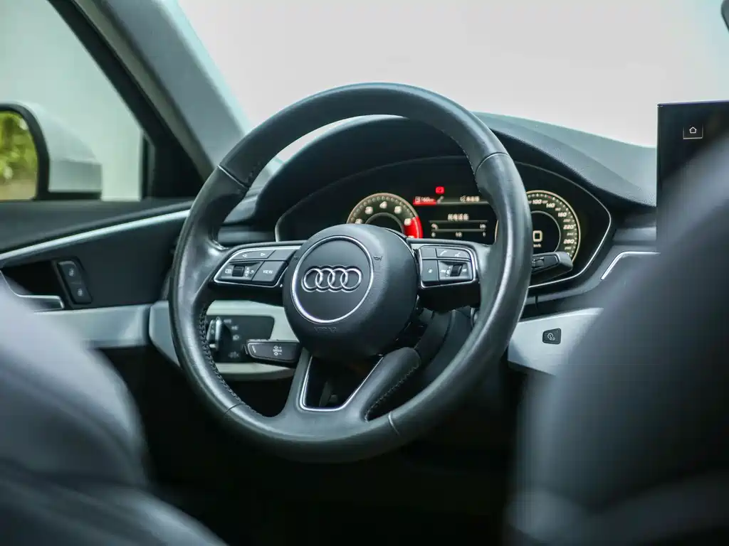 Audi A4L 2021 — фото 11