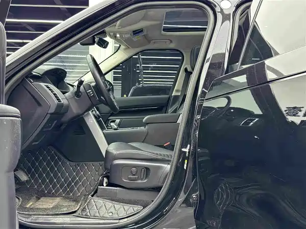 Land Rover Discovery 2023