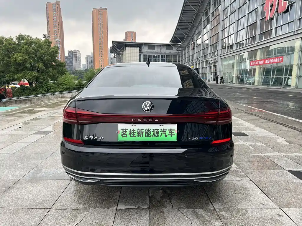 Volkswagen Passat PHEV 2023 — фото 5