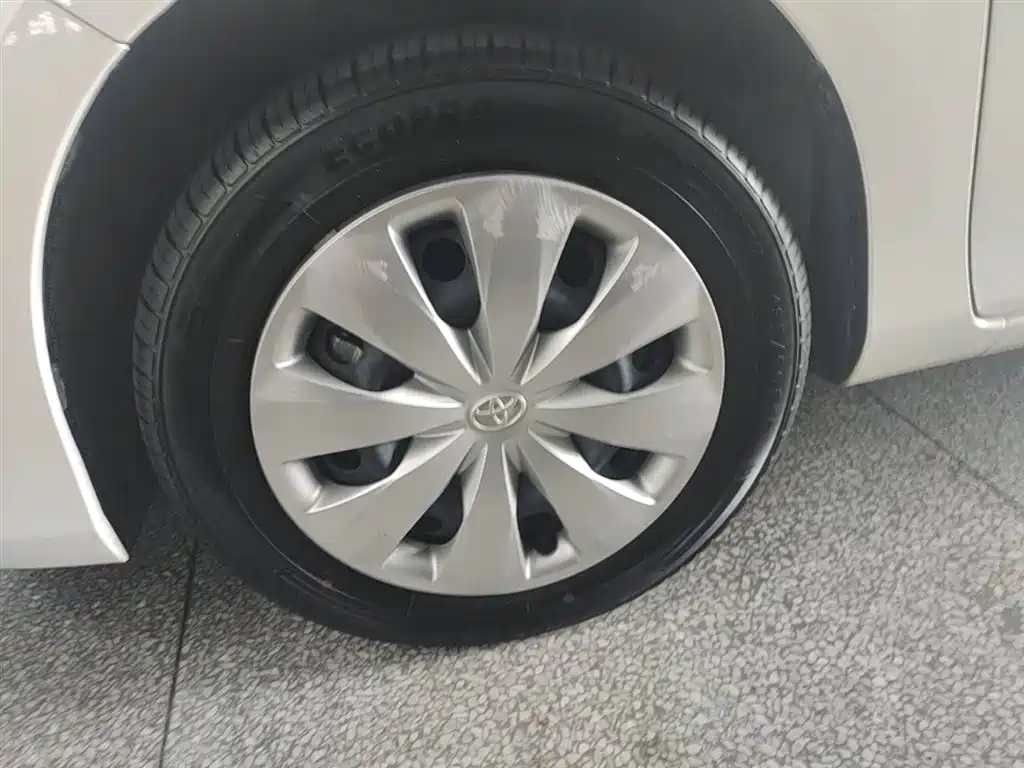 Toyota Yaris L 2022 — фото 23