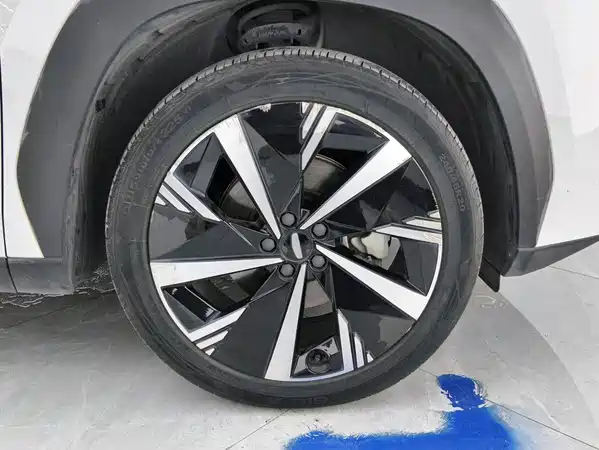 Geely Boyue L 2023
