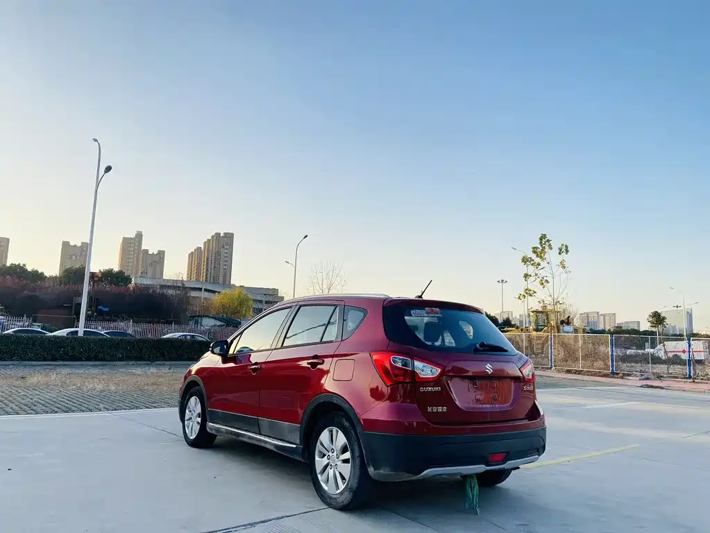 Suzuki S-Cross 2015 — фото 3