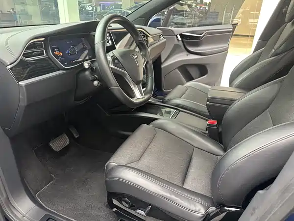 Tesla Model X 2016