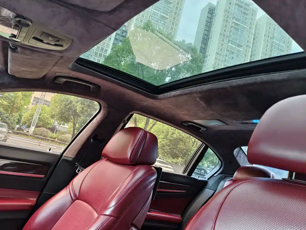 BMW 7 Series 2014 — фото 14
