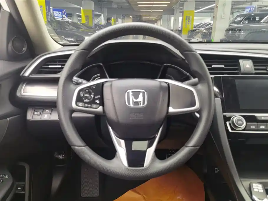 Honda Civic 2020 — фото 15