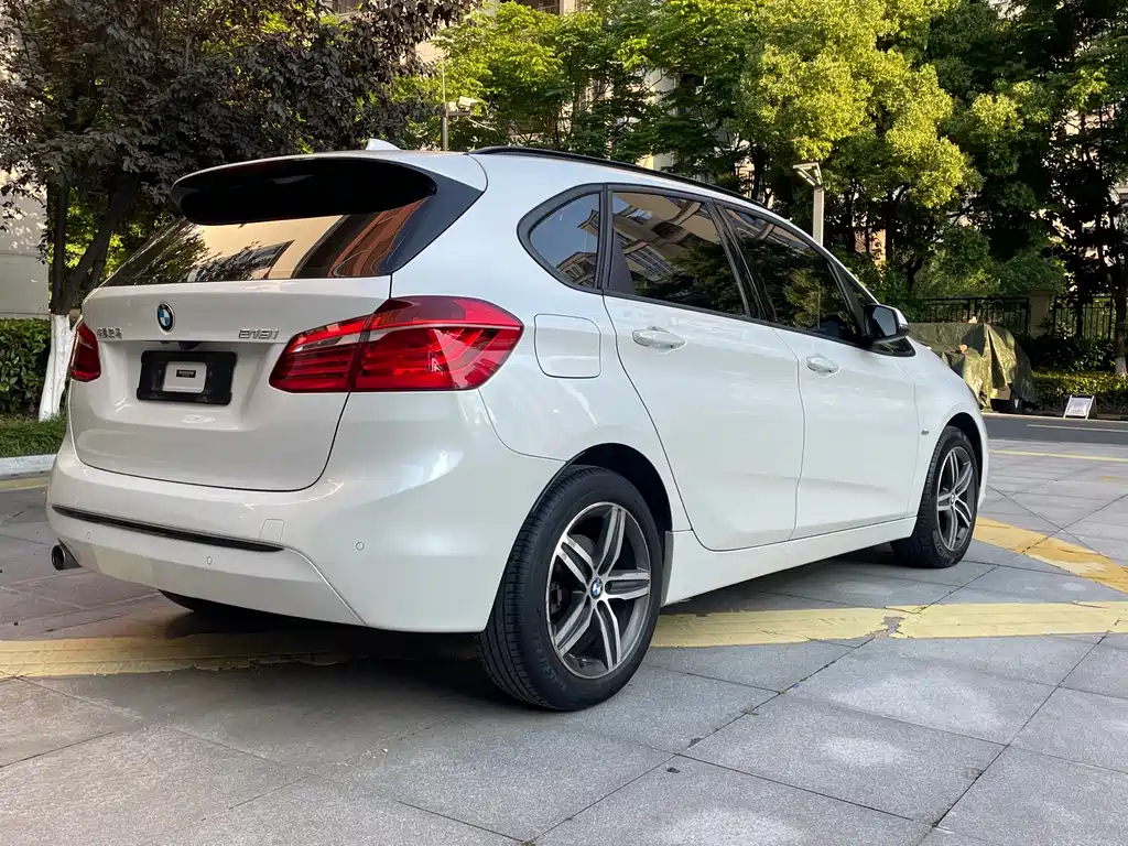 BMW 2 Series Active Tourer 2018 — фото 8