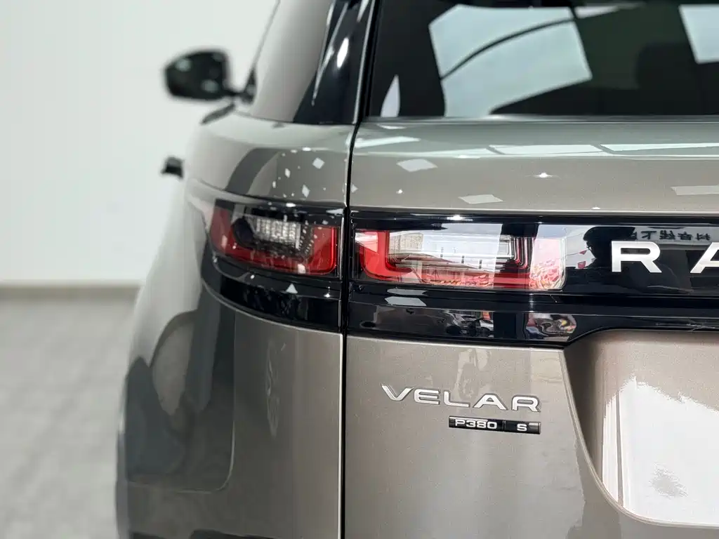 Land Rover Velar 2019 — фото 22