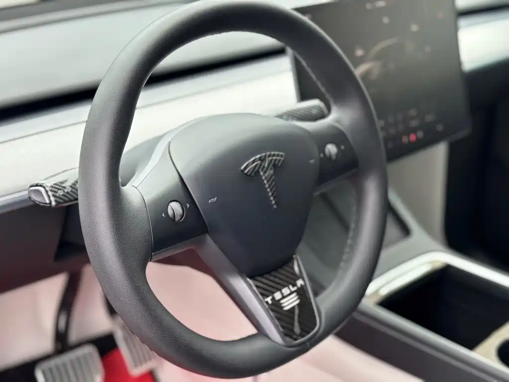 Tesla Model Y 2023 — фото 7
