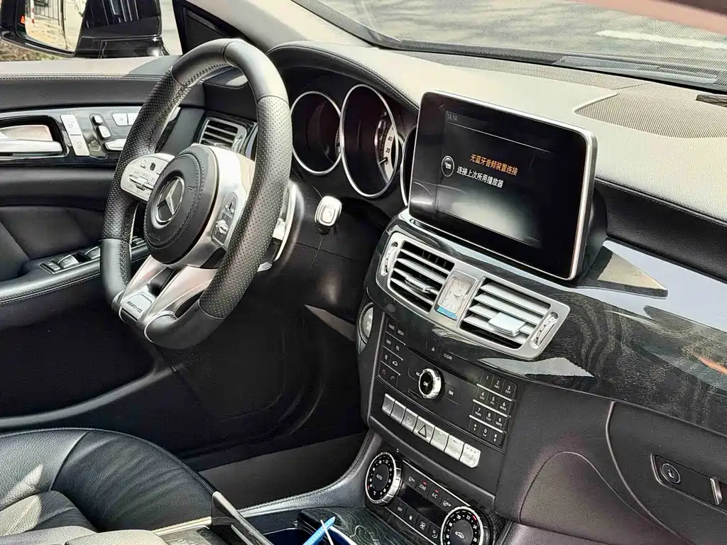 Mercedes-Benz CLS 2015 — фото 10