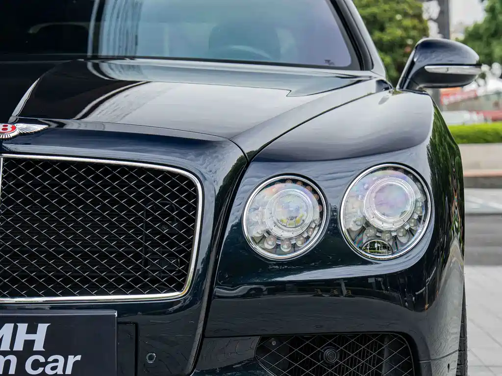 Bentley Flying Spur 2017 — фото 3