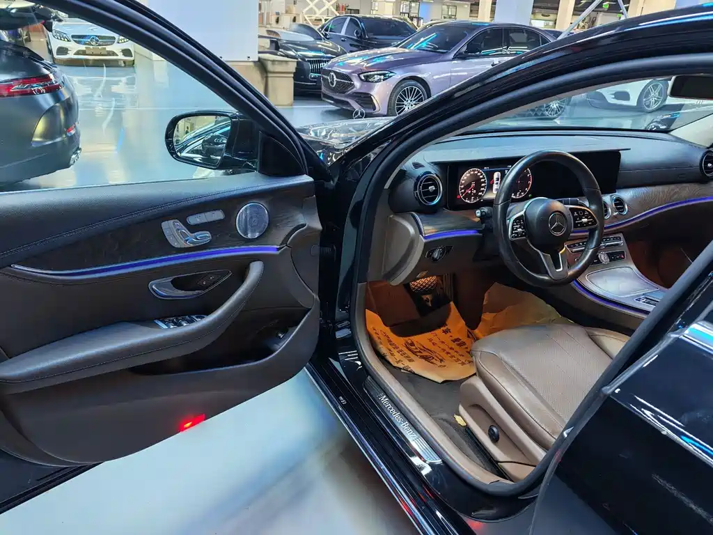 Mercedes-Benz E-Class 2019 — фото 4