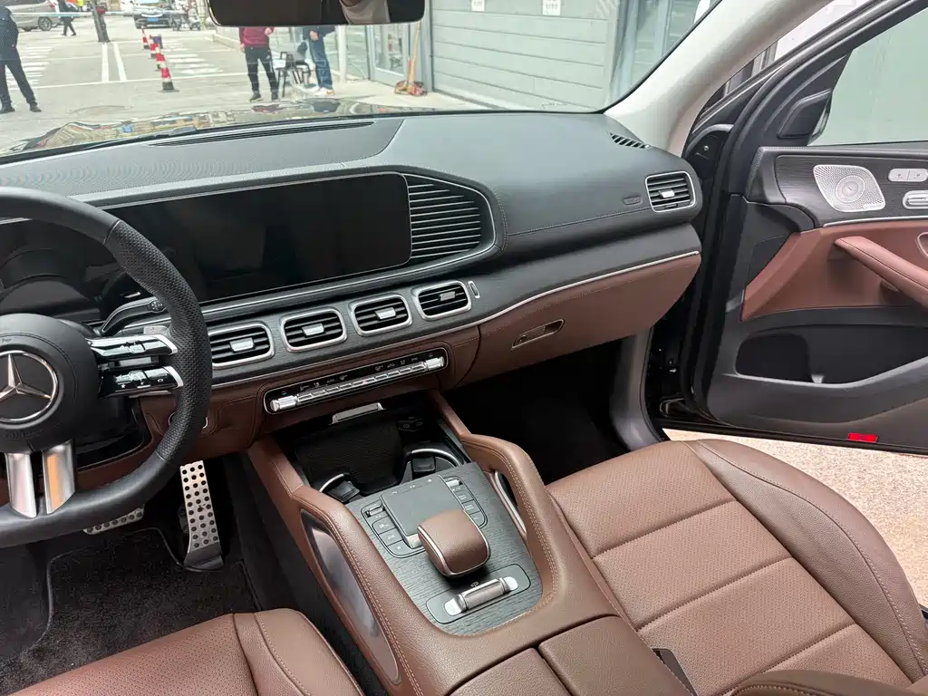 Mercedes-Benz GLS 2024 — фото 12