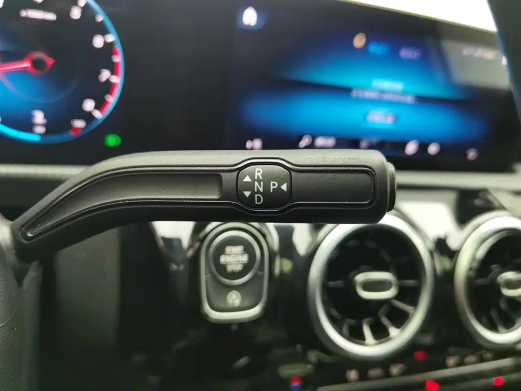 Mercedes-Benz A-Class 2021 — фото 13