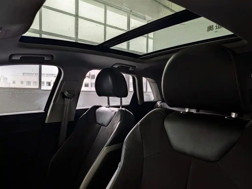 Audi Q3 2021 — фото 17