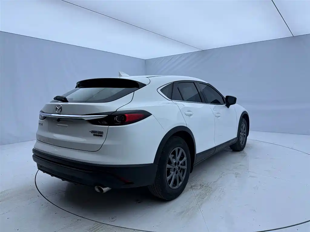 Mazda CX-4 2023 — фото 4