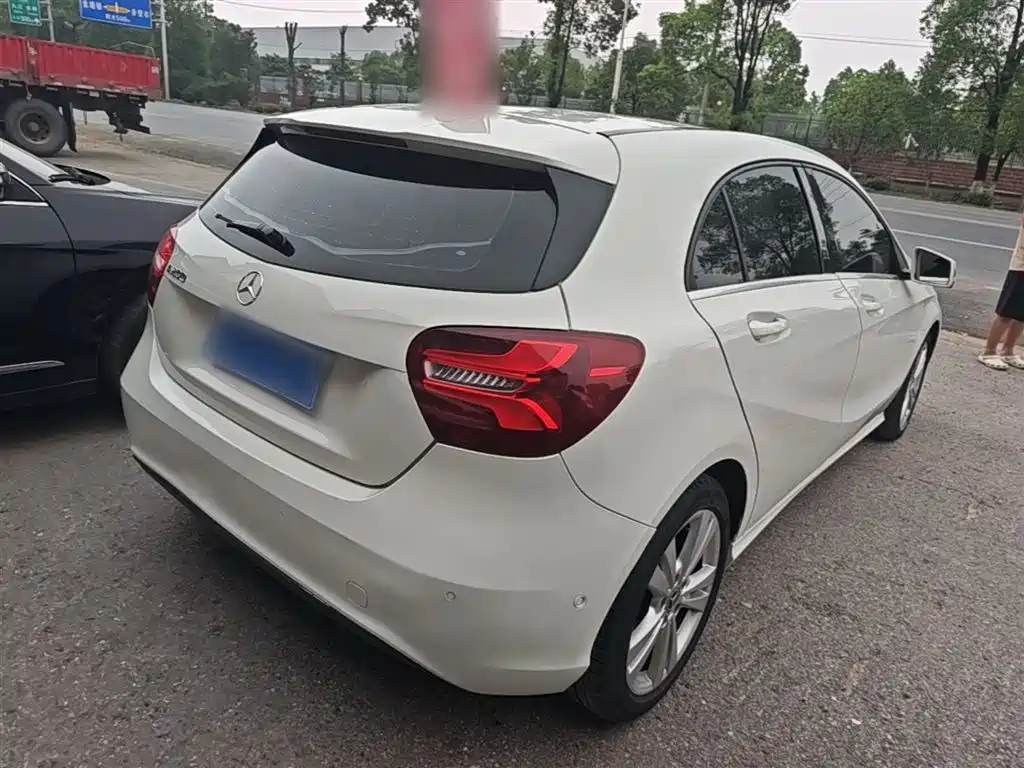 Mercedes-Benz A-Class 2017 — фото 7