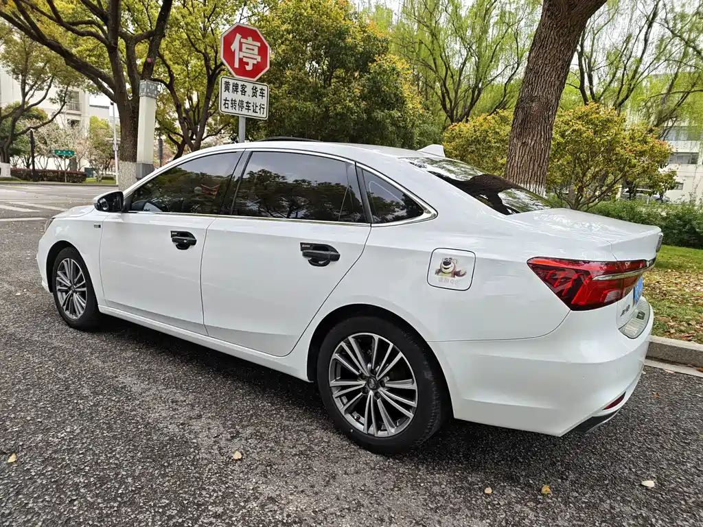 Roewe i6 Classic 2022 — фото 6