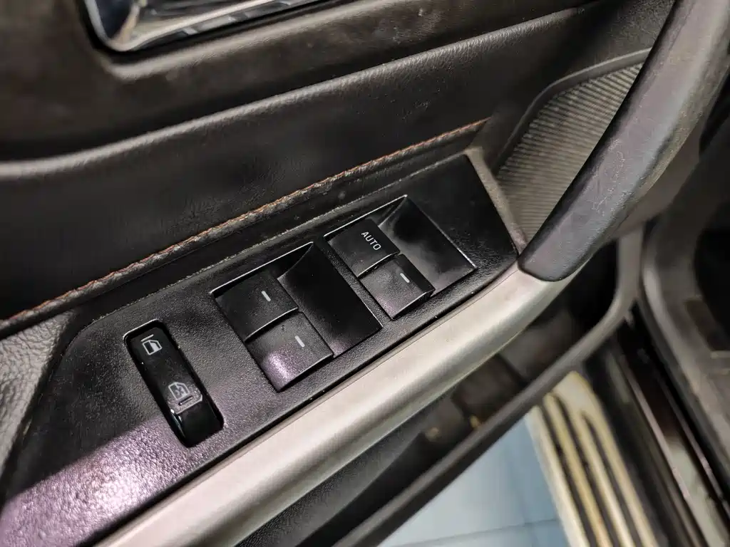 Ford Edge 2015 — фото 9
