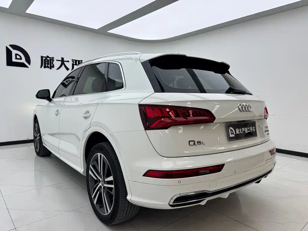 Audi Q5L 2018 — фото 5