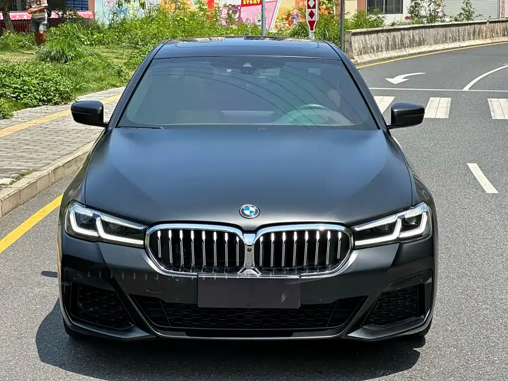 BMW 5 Series 2022