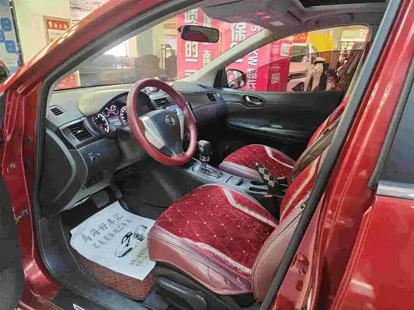 Nissan Tiida 2014