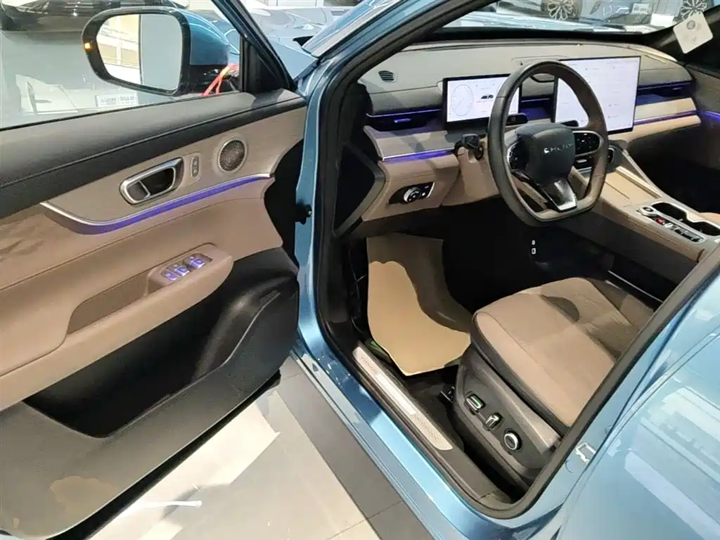Chery Tiggo 8 PLUS C-DM 2025 — фото 16