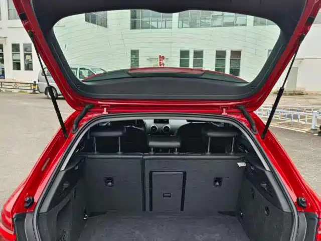 Audi A3 2018 — фото 15