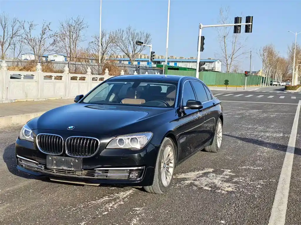 BMW 7 Series 2015 — фото 15