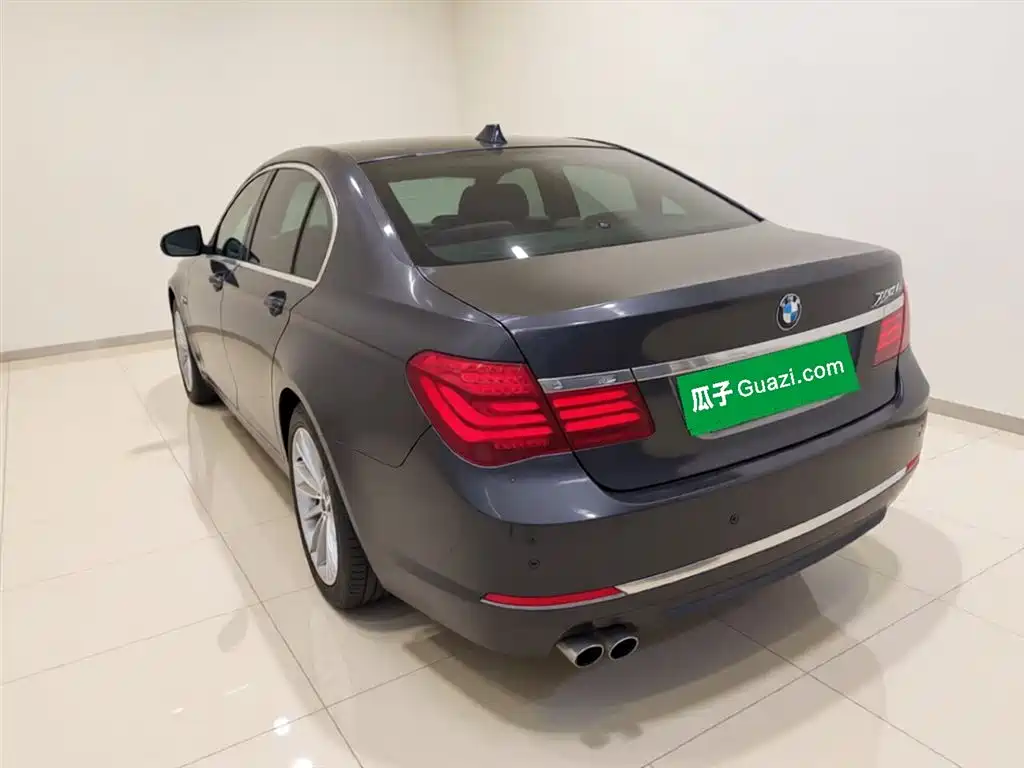 BMW 7 Series 2015 — фото 24