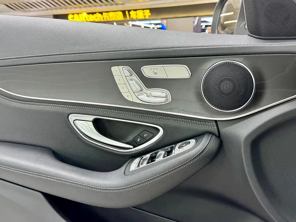 Mercedes-Benz C-Class 2019 — фото 26