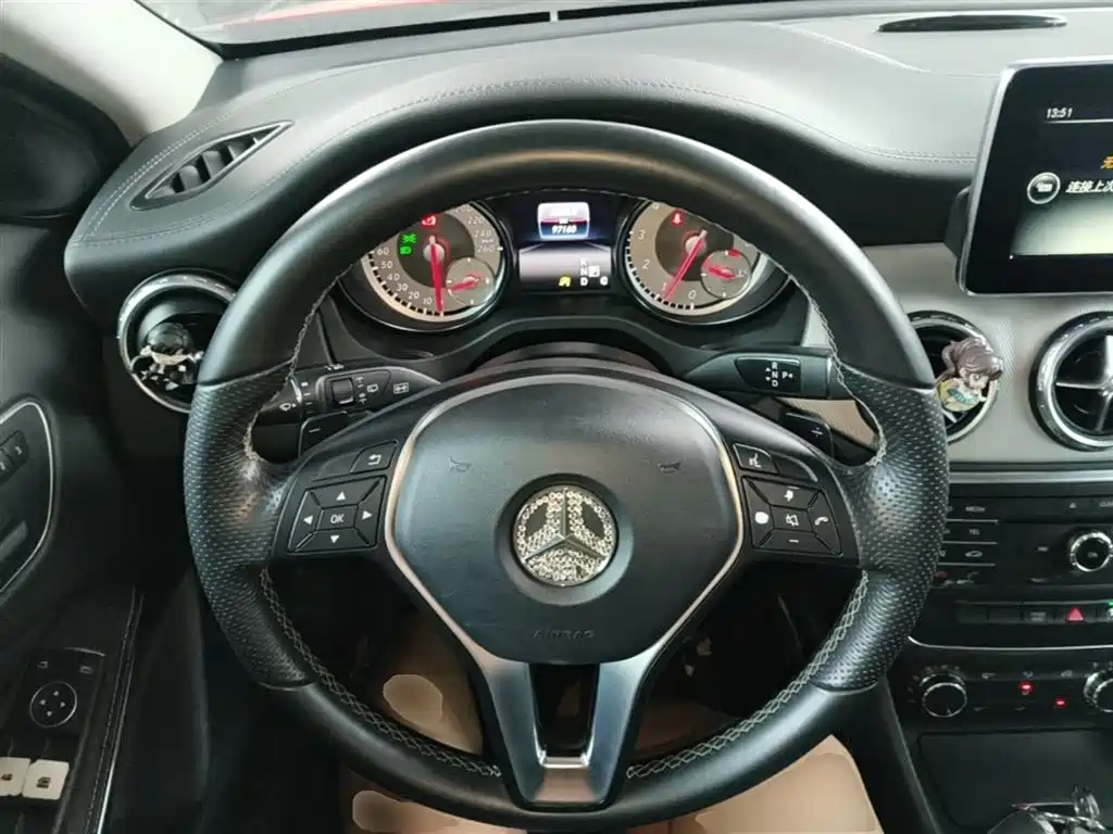 Mercedes-Benz GLA 2016 — фото 11
