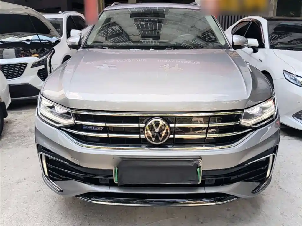 Volkswagen Tiguan L PHEV 2023 — фото 3