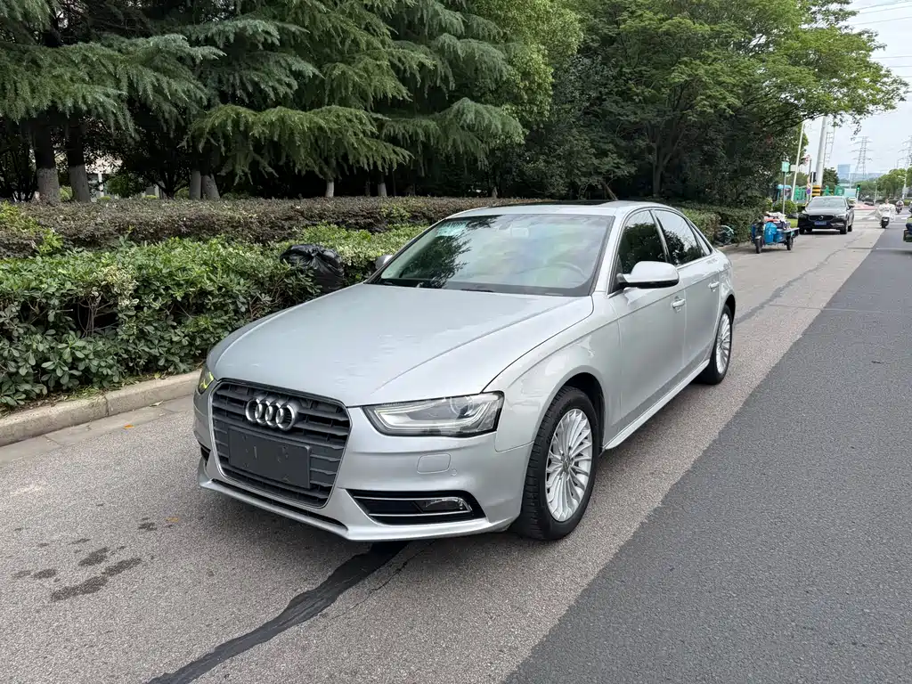 Audi A4L 2014