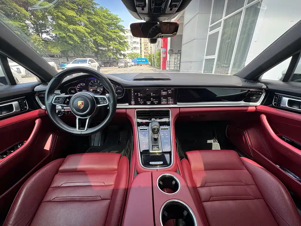 Porsche Panamera 2017 — фото 10