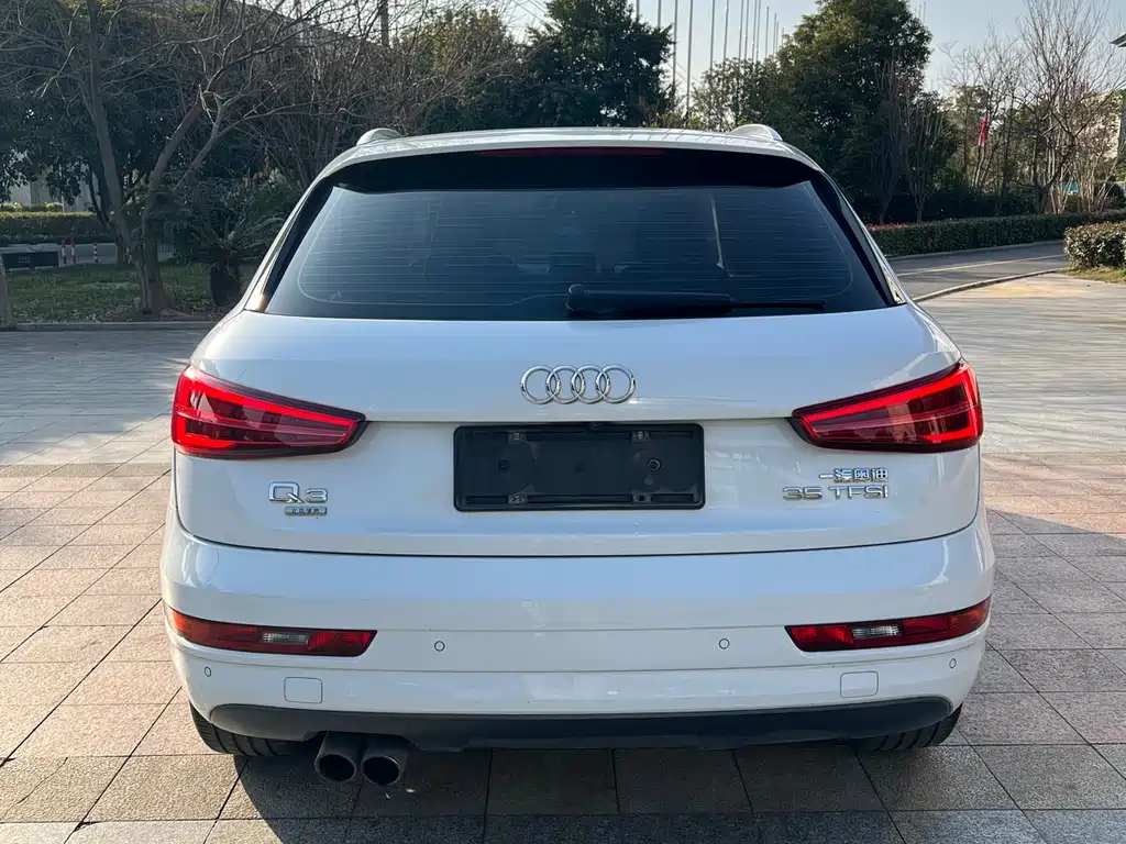 Audi Q3 2018 — фото 15