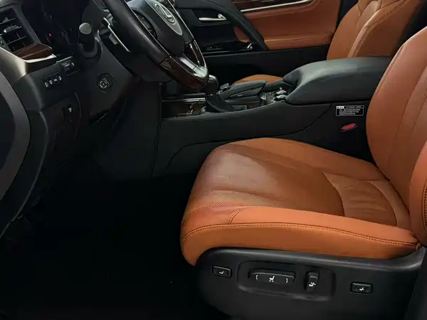 Lexus LX 2016