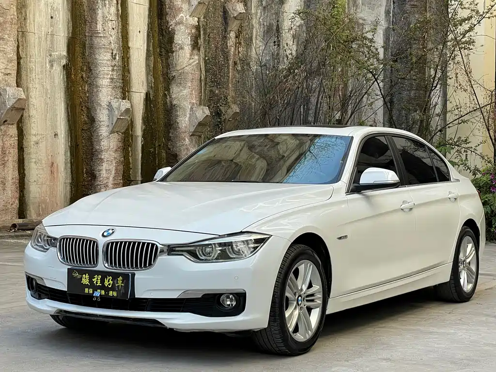BMW 3 Series 2016 — фото 1