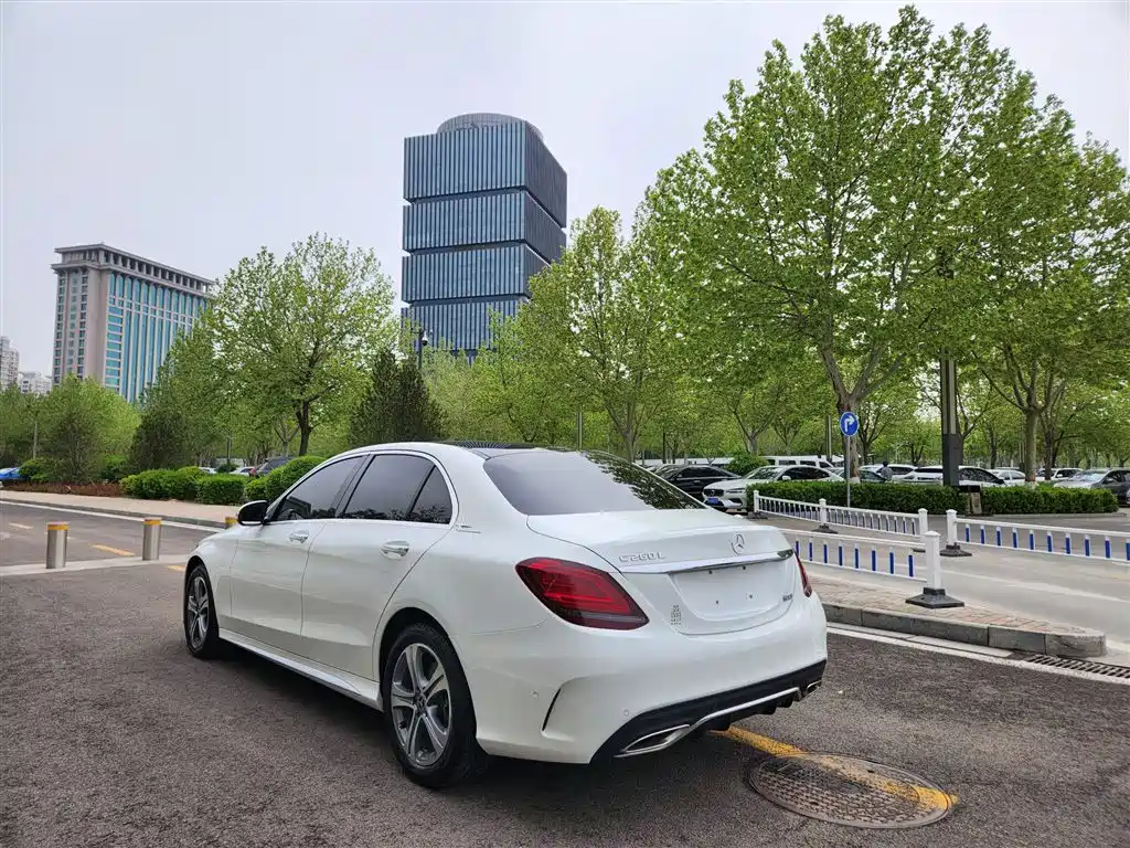 Mercedes-Benz C-Class 2018 — фото 13