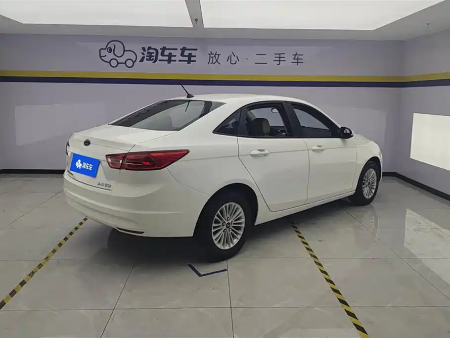 Ford Escort 2018