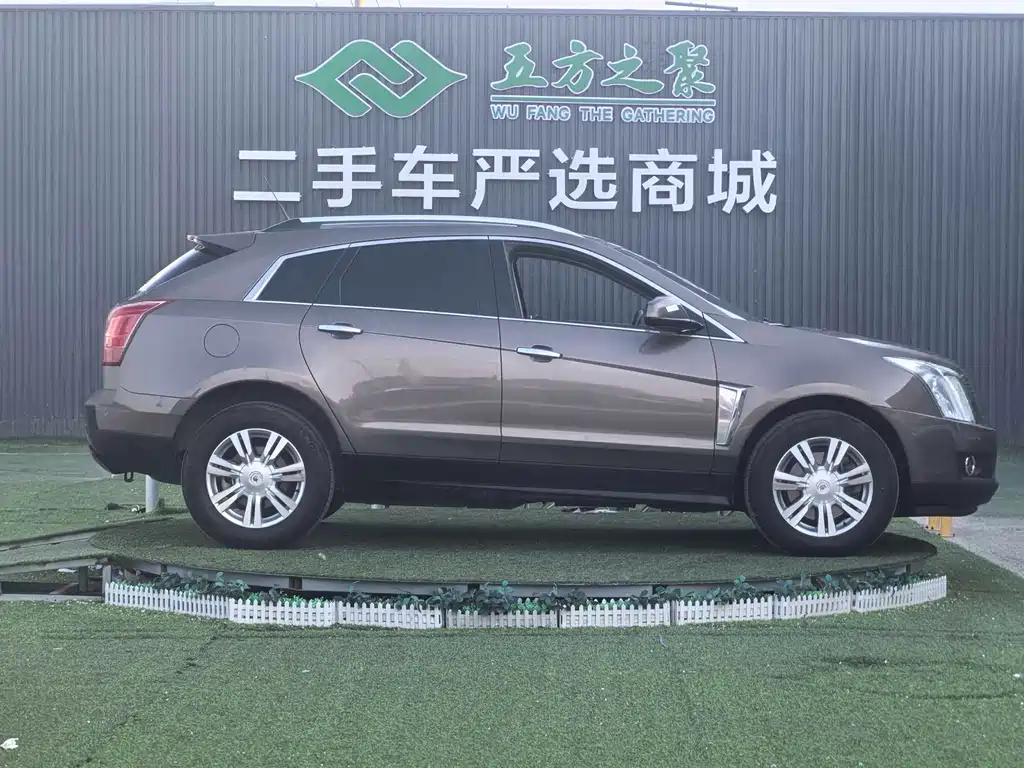 Cadillac SRX 2015 — фото 4