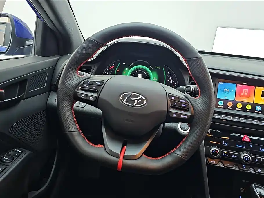 Hyundai Elantra 2020 — фото 15