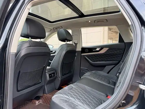 Hongqi HS5 2021