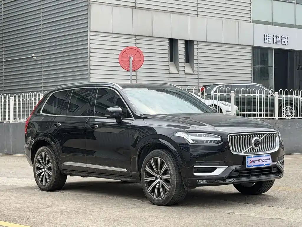 Volvo XC90 2022 — фото 5