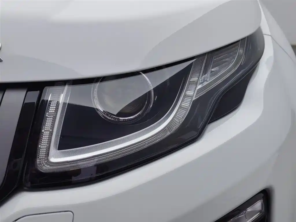 Land Rover Evoque 2018 — фото 7