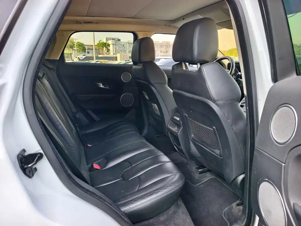 Land Rover Evoque 2015 — фото 15
