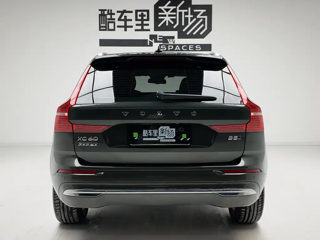 Volvo XC60 2022 — фото 5