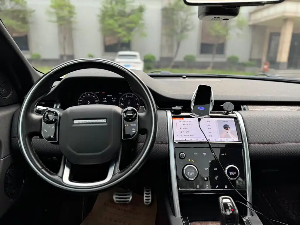 Land Rover Discovery Sport 2021 — фото 13