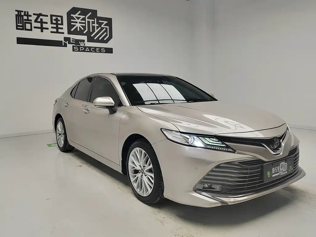 Toyota Camry 2020 — фото 3