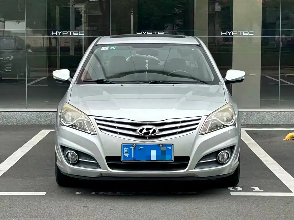 Hyundai Elantra 2013 — фото 1